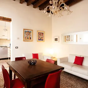 ca-venier.hotelslidodijesolo.com/